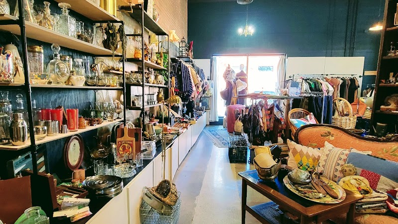 Harkensback - Local Fashion & Vintage Wares